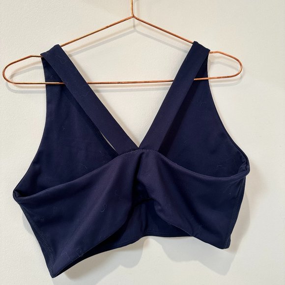 437 Hydrate Set (Bra and leggings) - Picture 2 of 6